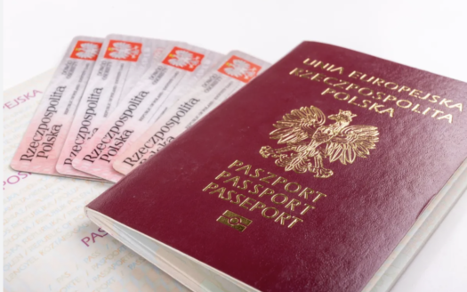 Jak zalegalizować polskie dokumenty we Włoszech