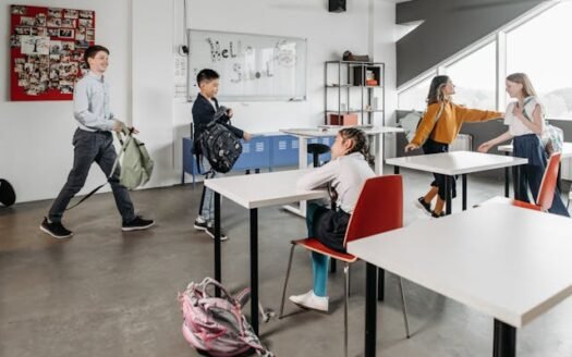 Jak pomóc dziecku w adaptacji w szkole włoskiej