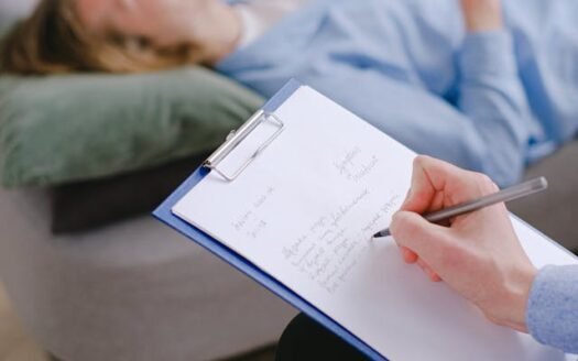 Psycholog i psychiatra we Włoszech – jak uzyskać pomoc